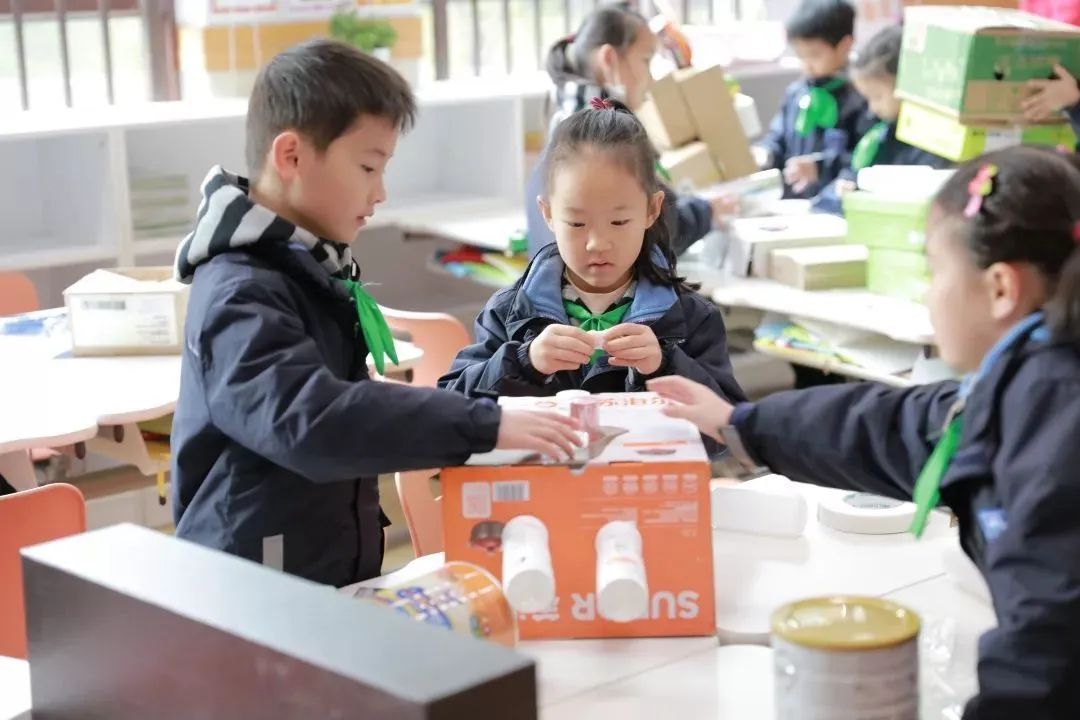 上海外国语小学国际部_上海世界外国语小学_上海世界外国语小学课程